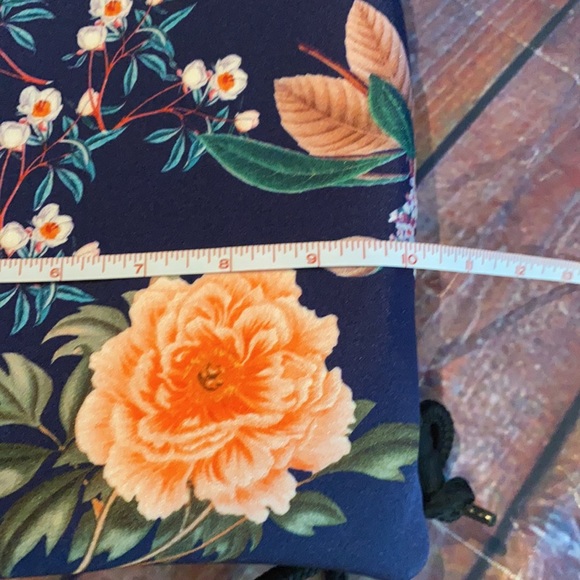 TRIANGL Swimsuit Beach Bag - Picture 6 of 10